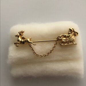 Avon Gold-tone Reindeer and Sleigh Chain Brooch